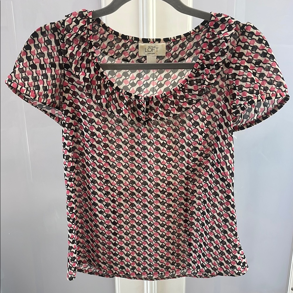 LOFT Women's Pink and Black Patterned Top